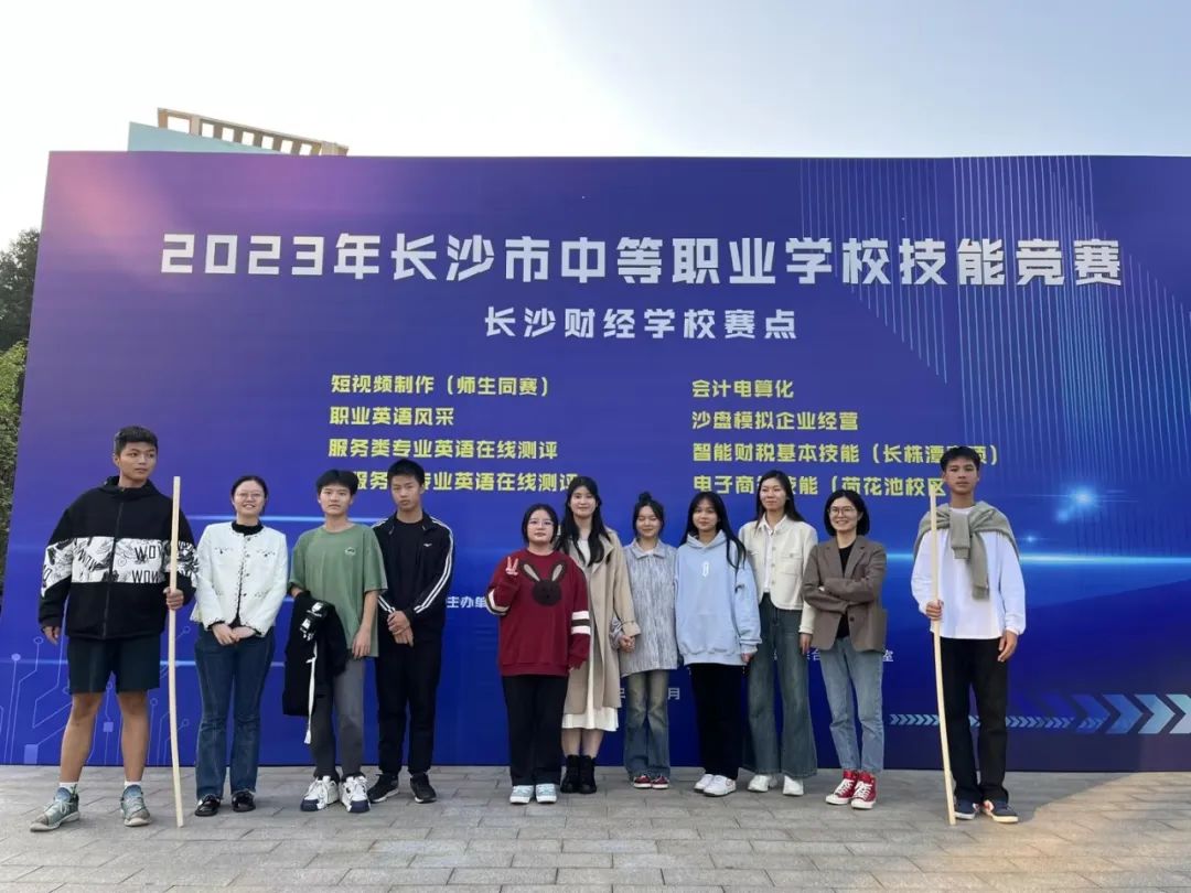 1700096612757058.jpg ee3d0b712b0b7f09c0d48ee081eb02e.jpg