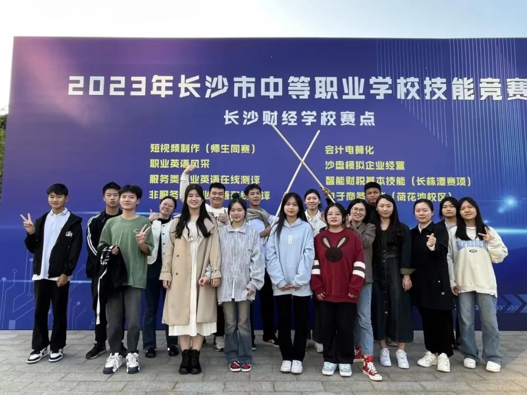 1700096831340983.jpg 8f34e3e2ed48201345f9b86cf1f99e7.jpg